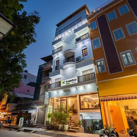 Treebo Grace Inn, 3 Min Walk From Promenade Beach Pondicherry Bagian luar foto
