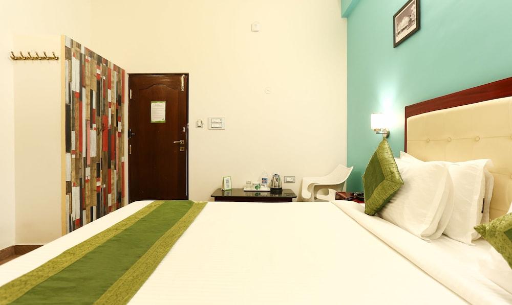 Treebo Grace Inn, 3 Min Walk From Promenade Beach Pondicherry Bagian luar foto