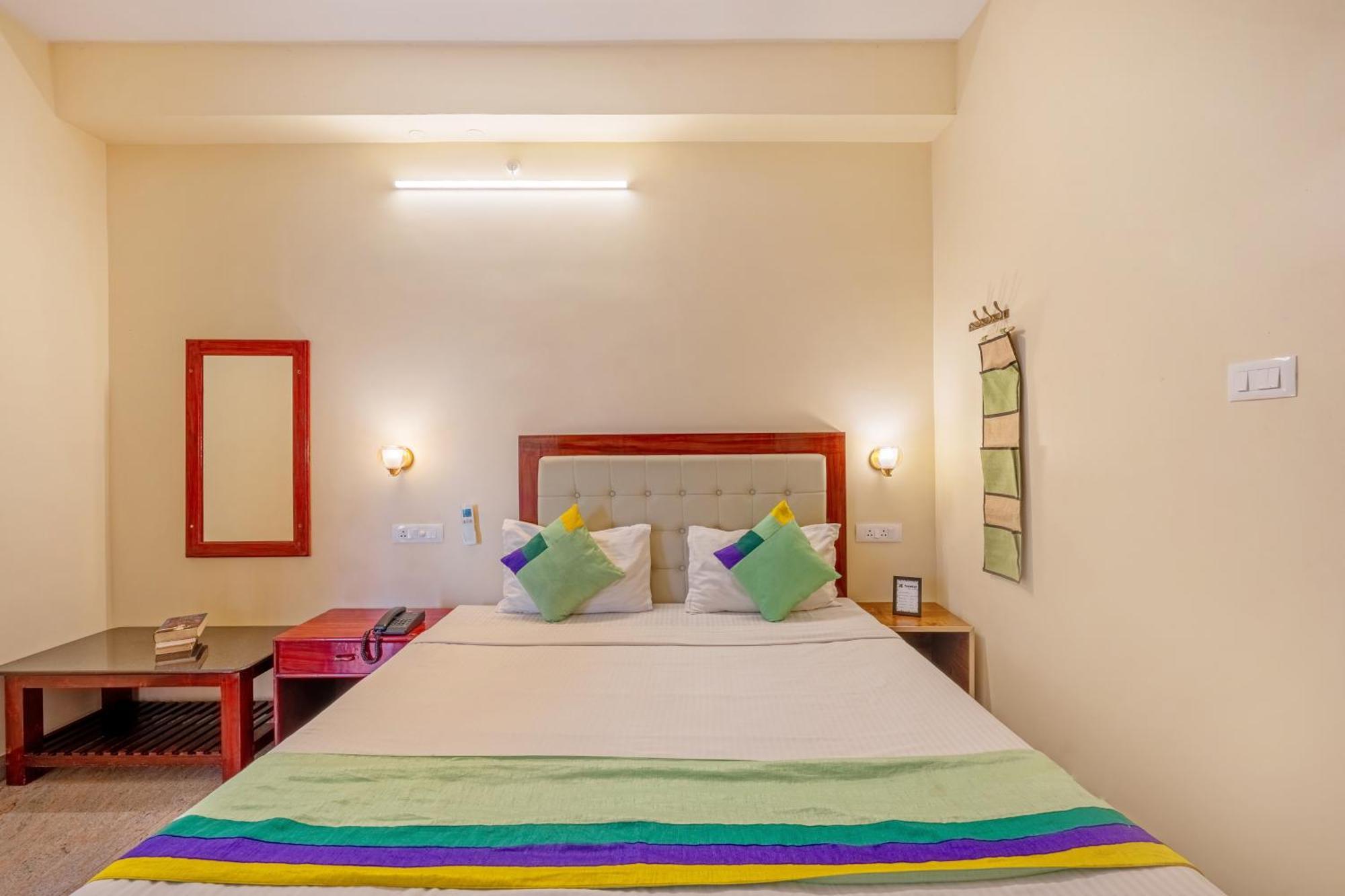 Treebo Grace Inn, 3 Min Walk From Promenade Beach Pondicherry Bagian luar foto