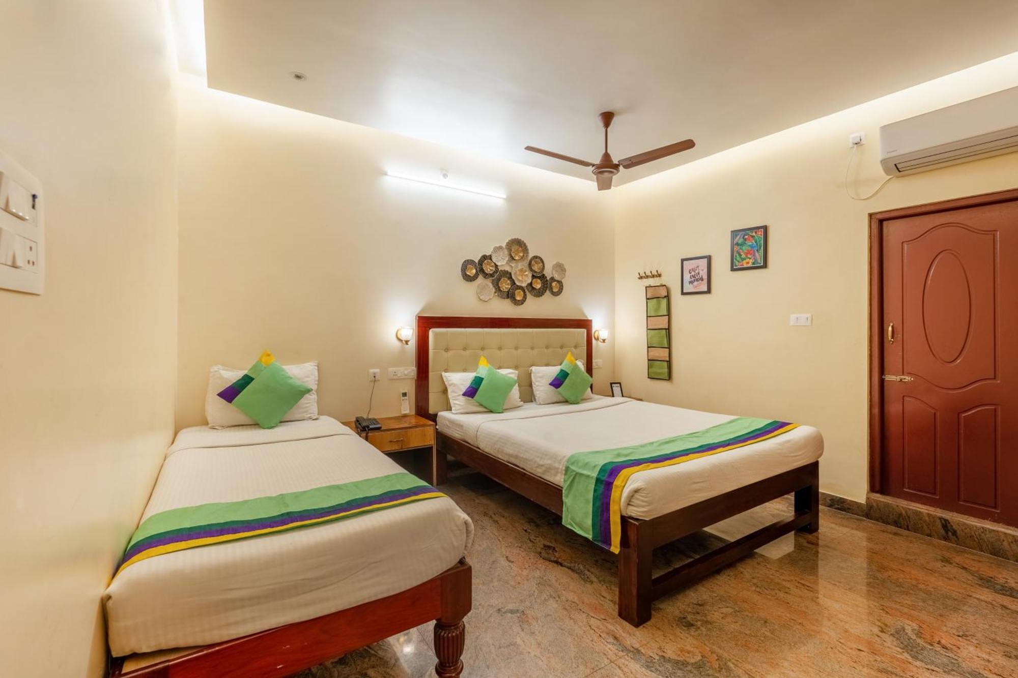 Treebo Grace Inn, 3 Min Walk From Promenade Beach Pondicherry Bagian luar foto