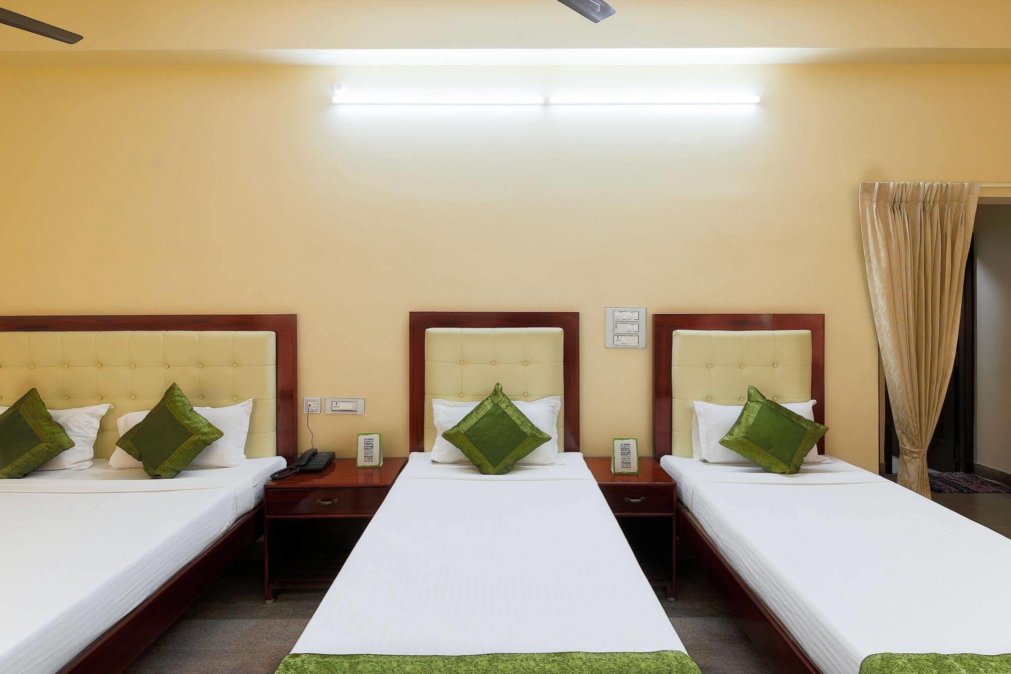 Treebo Grace Inn, 3 Min Walk From Promenade Beach Pondicherry Bagian luar foto