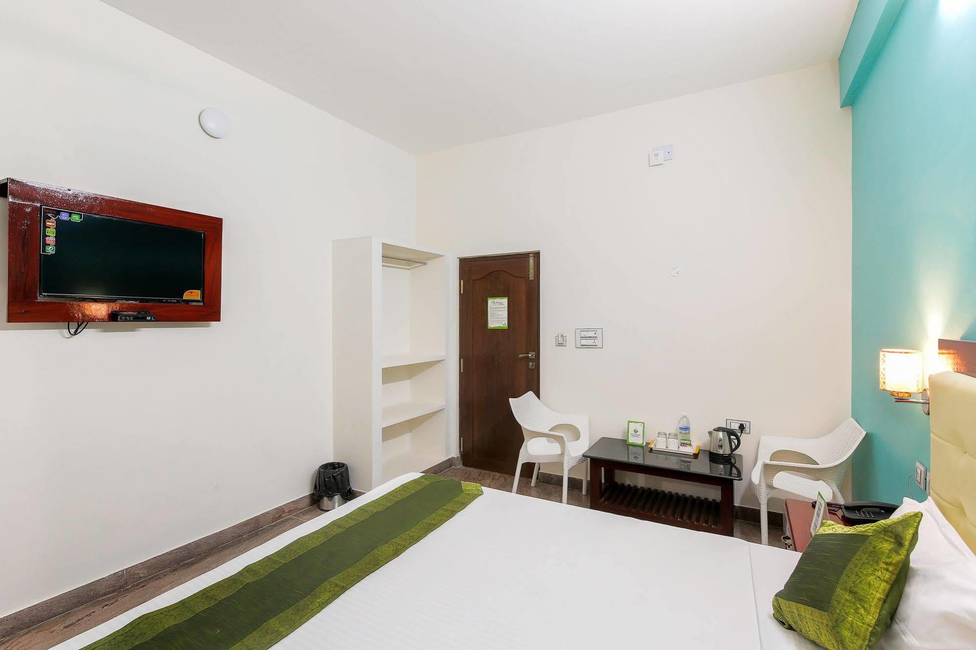 Treebo Grace Inn, 3 Min Walk From Promenade Beach Pondicherry Bagian luar foto